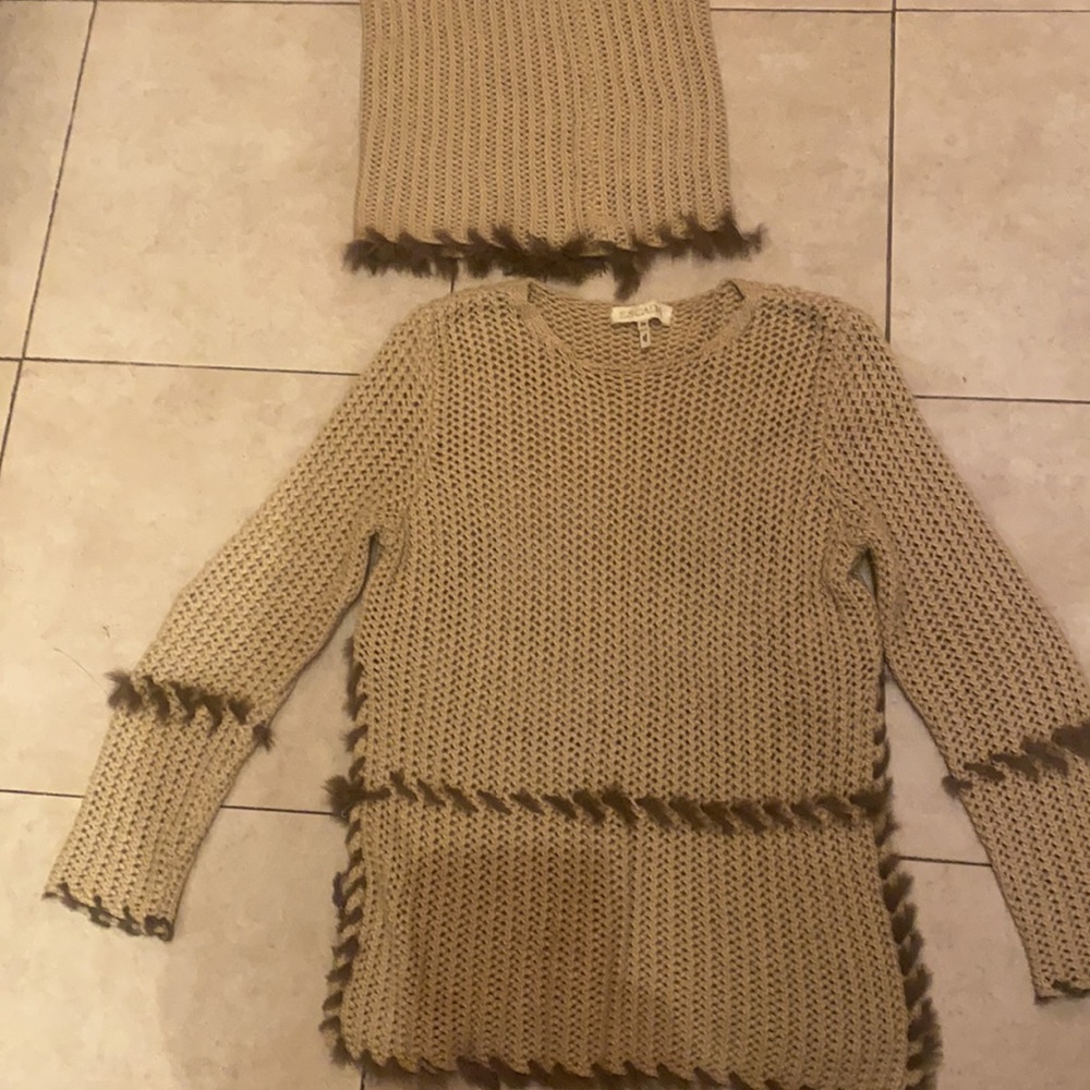 Escada sweater - Picture 3 of 7